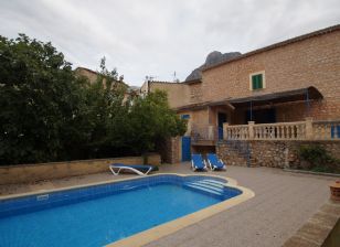 Casa con piscina, terraza y jardín en Sóller